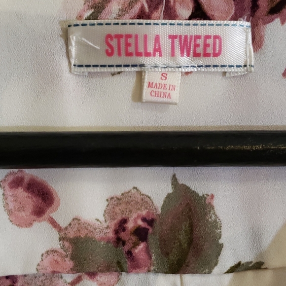 Blouse small cream floral Blouse - Picture 3 of 9